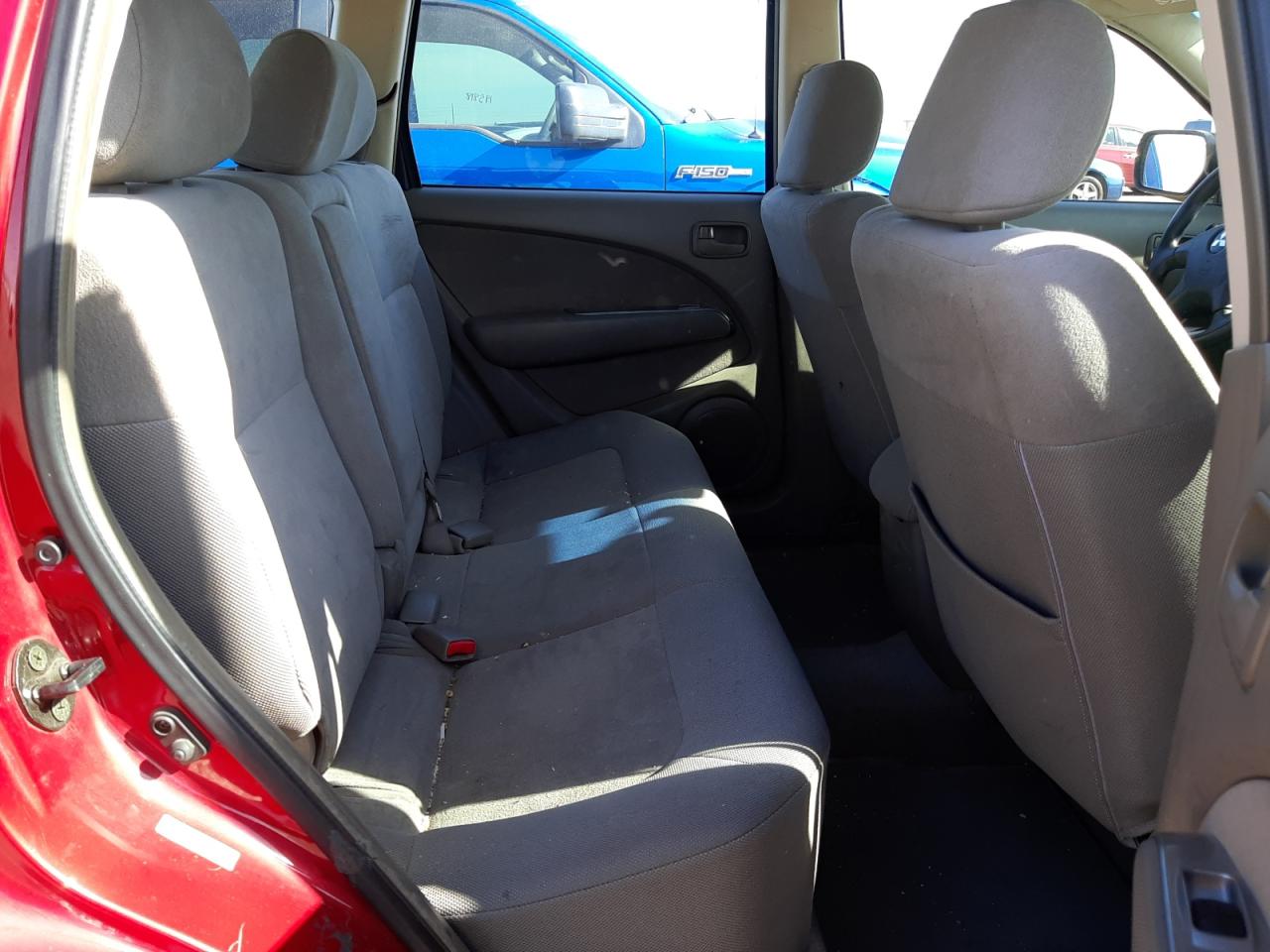 Photo 6 from auction – 2004 MITSUBISHI OUTLANDER with VIN JA4LX31F54U046932
