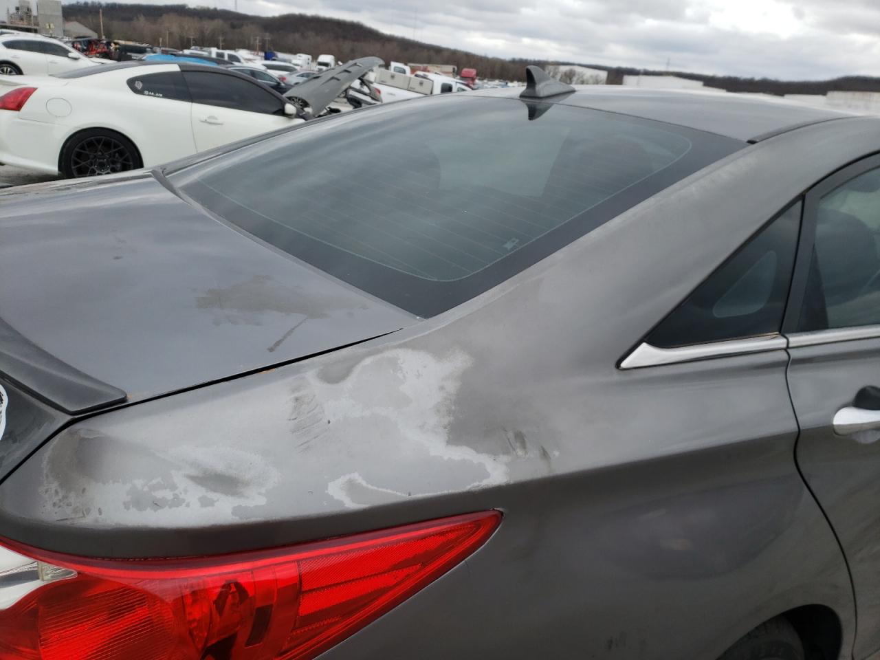 Photo 9 from auction – 2011 HYUNDAI SONATA SE with VIN 5NPEC4ACXBH021263