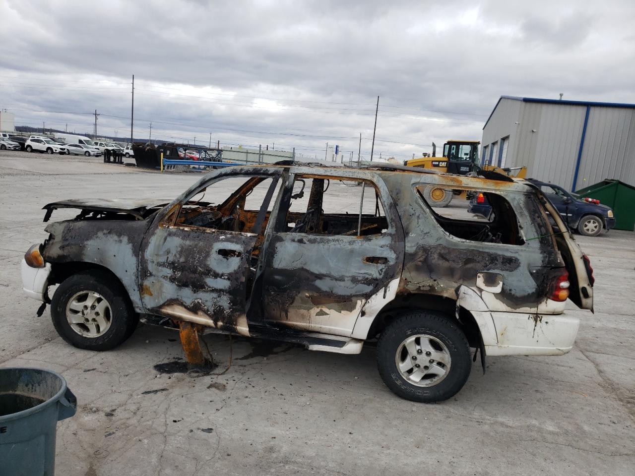 Photo 10 from auction – 2002 TOYOTA SEQUOIA LI with VIN 5TDBT48A82S088381