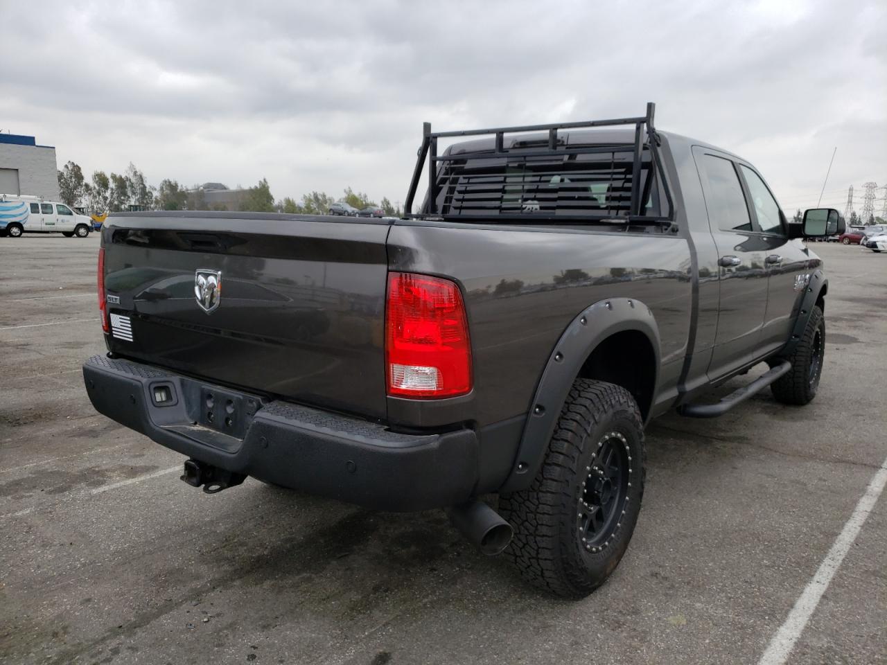 Photo 4 from auction – 2017 RAM 2500 SLT with VIN 3C6UR4ML3HG678291