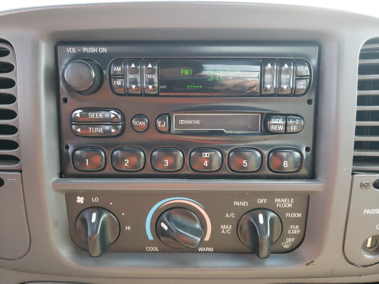 Фото 9 с аукциона – 2003 FORD F150 с VIN 1FTRF17263NA73478