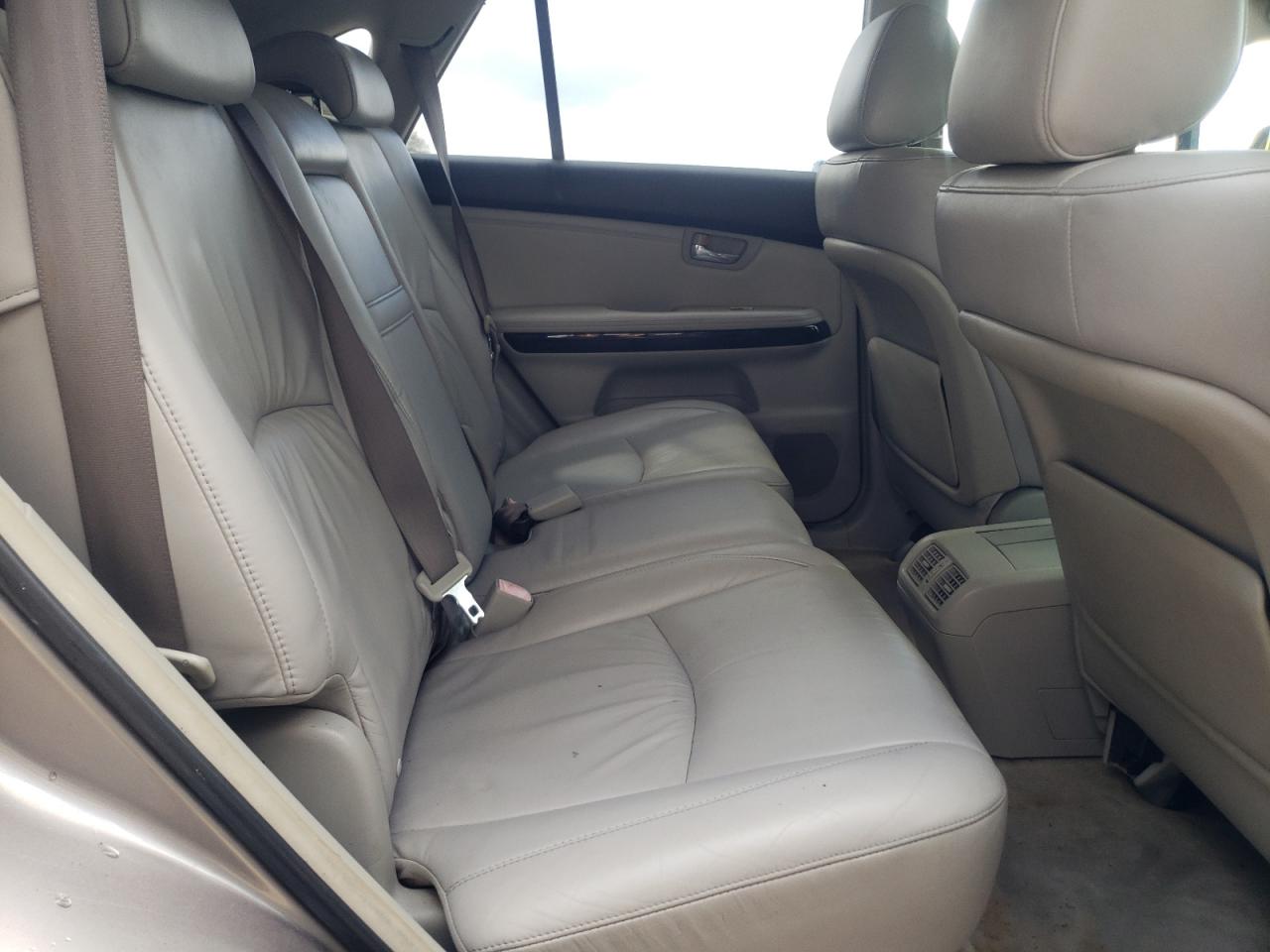 Photo 6 from auction – 2005 LEXUS RX 330 with VIN JTJGA31U950054755