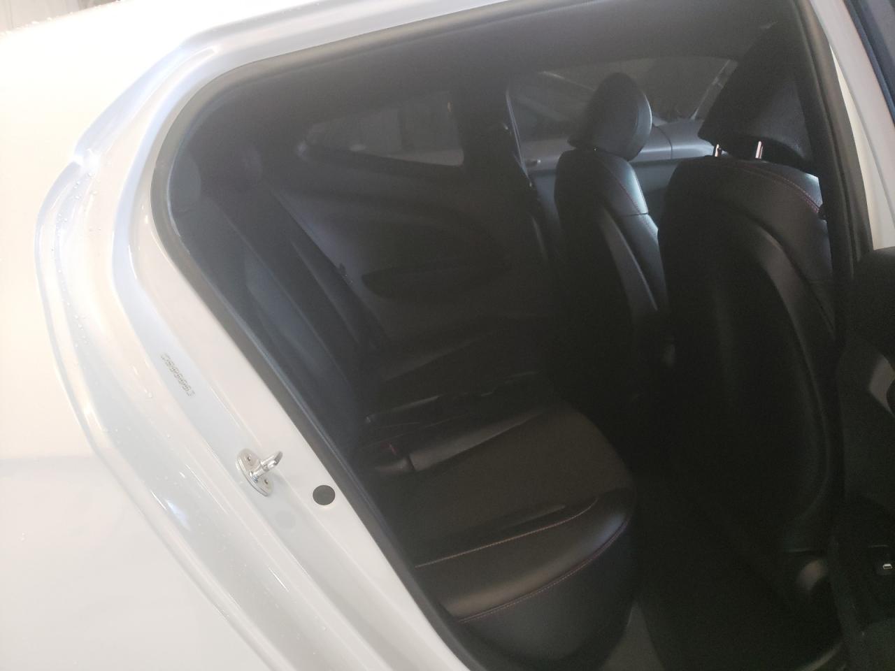 Photo 6 from auction – 2019 HYUNDAI VELOSTER B with VIN KMHTG6AF6KU010991