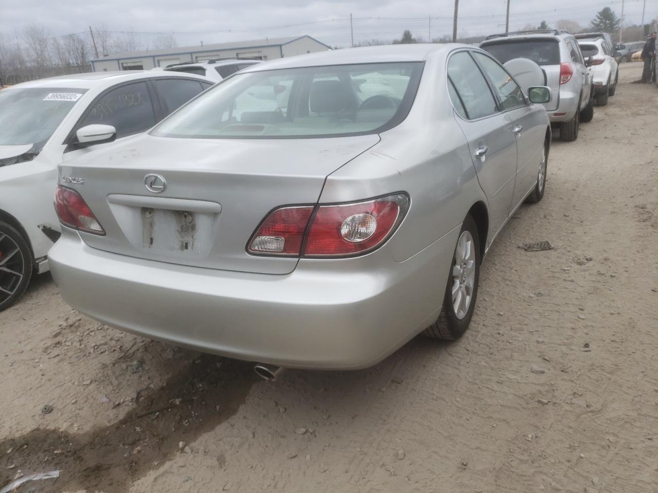 Photo 4 from auction – 2002 LEXUS ES 300 with VIN JTHBF30G725033734