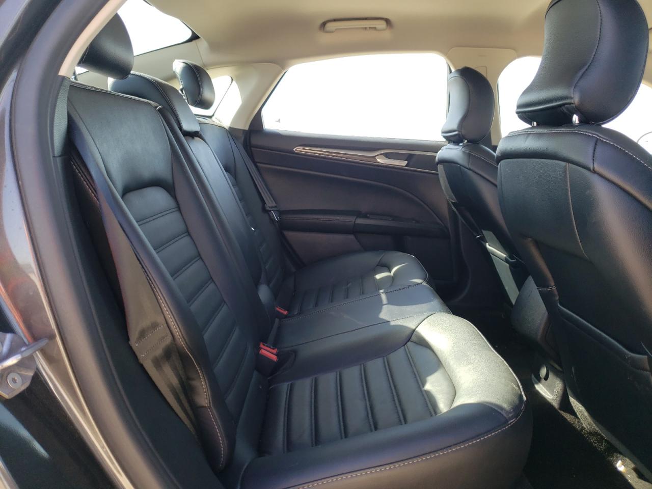 Photo 6 from auction – 2018 FORD FUSION SE with VIN 3FA6P0HD1JR140689