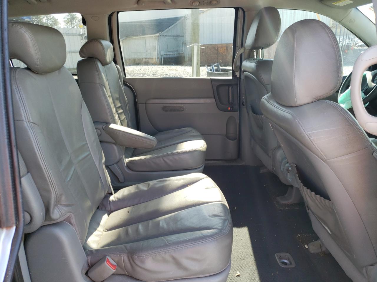 Photo 6 from auction – 2008 KIA SEDONA with VIN KNDMB233386265081