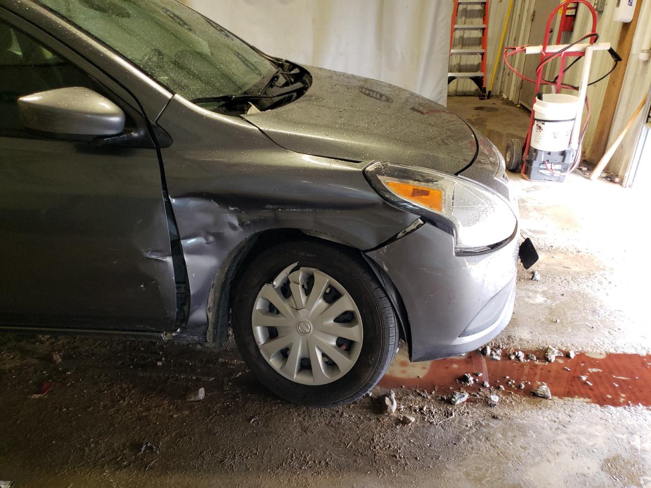 Photo 9 from auction – 2018 NISSAN VERSA S with VIN 3N1CN7AP1JL881270