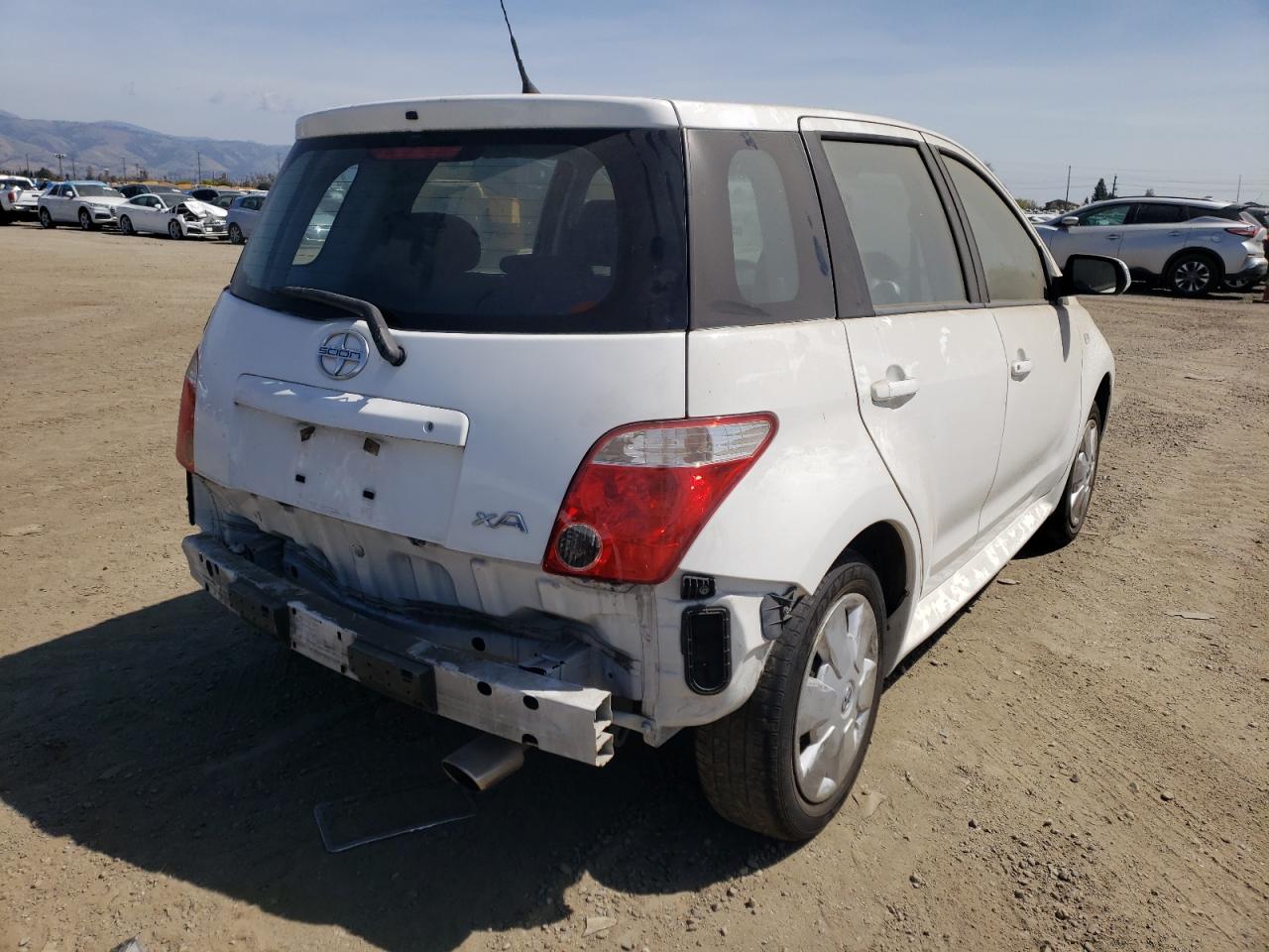 Photo 4 from auction – 2006 TOYOTA SCION XA with VIN JTKKT624160167018