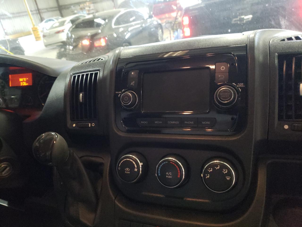 Photo 9 from auction – 2019 RAM PROMASTER with VIN 3C6TRVCG8KE510638