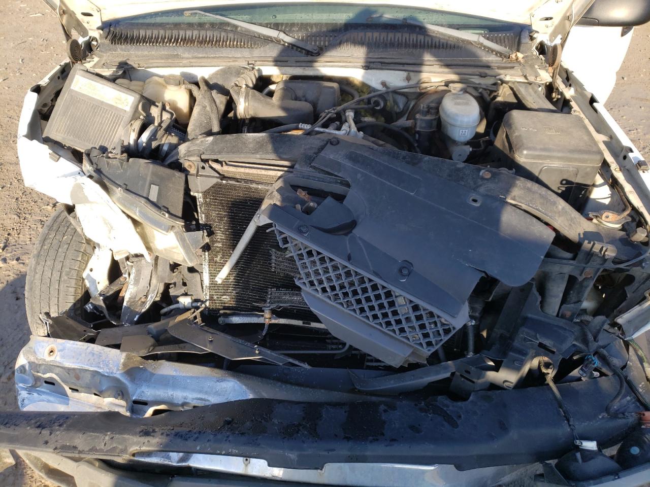 Photo 7 from auction – 2004 CHEVROLET silverado with VIN 1GCEC14X44Z244407