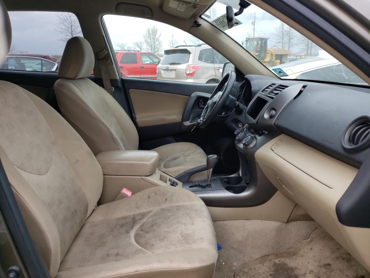 Photo 5 from auction – 2009 TOYOTA RAV4 with VIN JTMBF33V89D019367