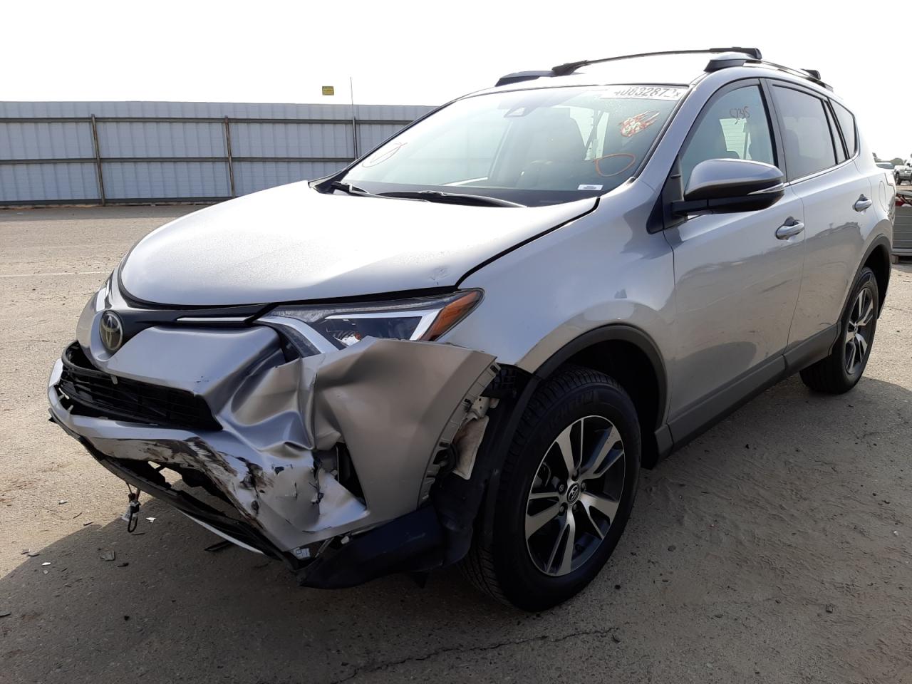 Photo 2 from auction – 2018 TOYOTA RAV4 ADVEN with VIN 2T3RFREV7JW709598