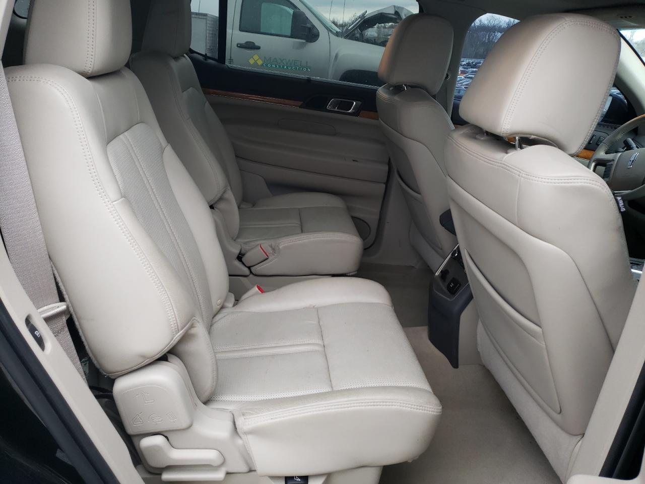 Photo 6 from auction – 2010 LINCOLN MKT with VIN 2LMHJ5FR1ABJ10297