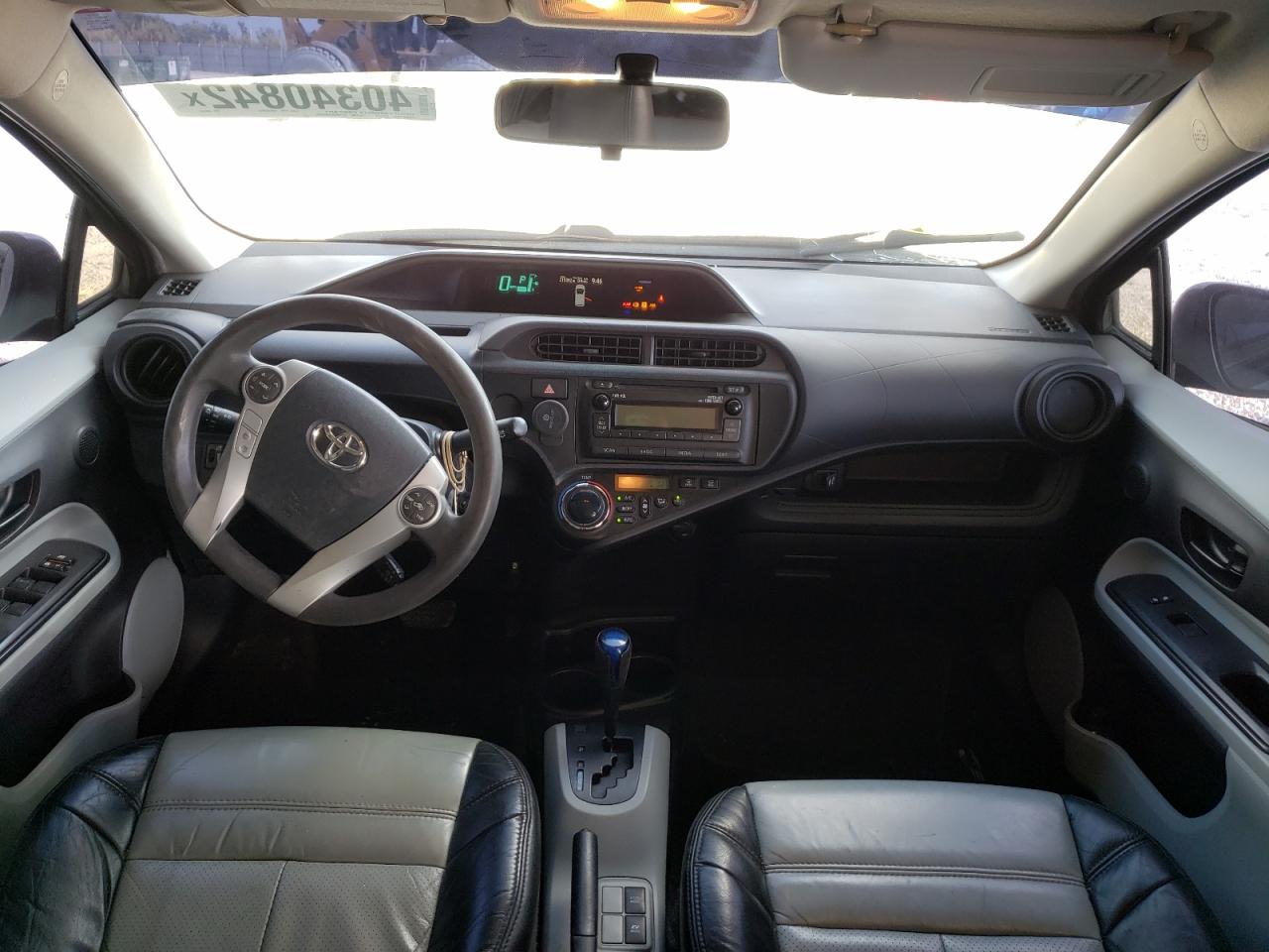 Photo 9 from auction – 2012 TOYOTA PRIUS C with VIN JTDKDTB30C1026537