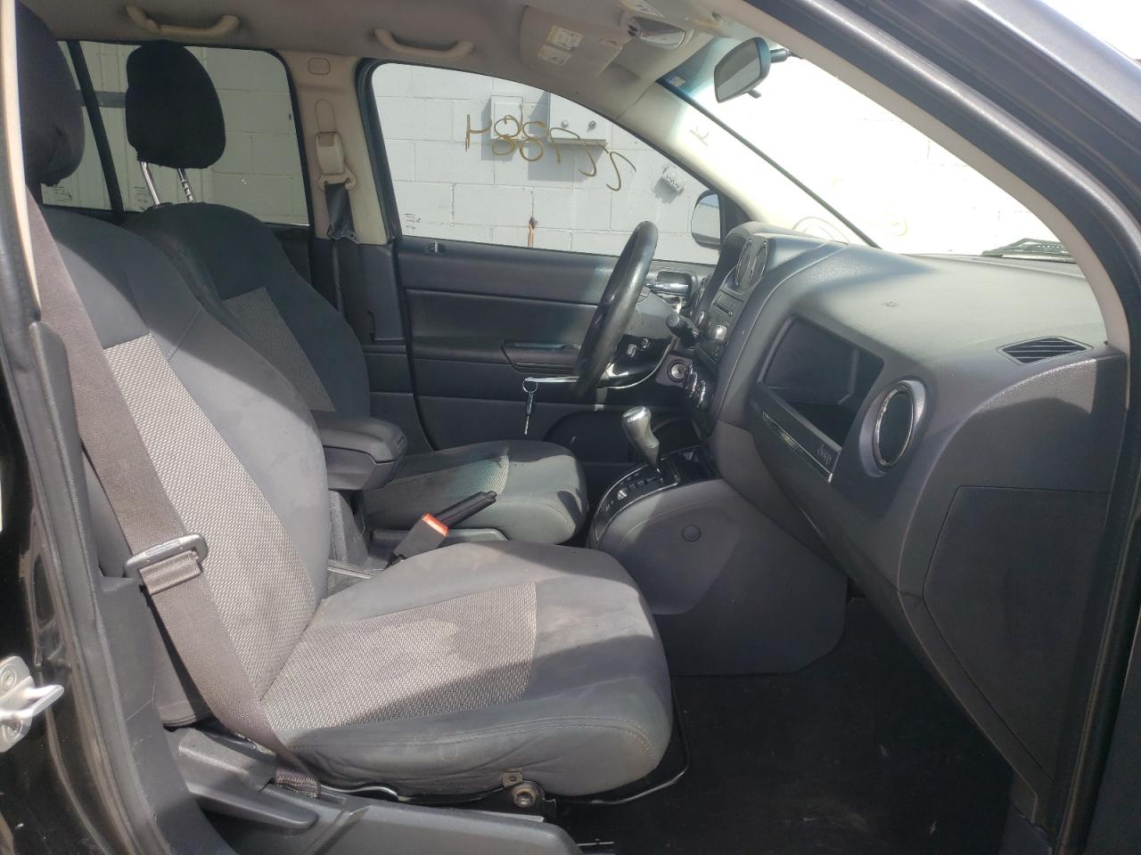 Photo 5 from auction – 2010 JEEP COMPASS SP with VIN 1J4NT4FB7AD593728