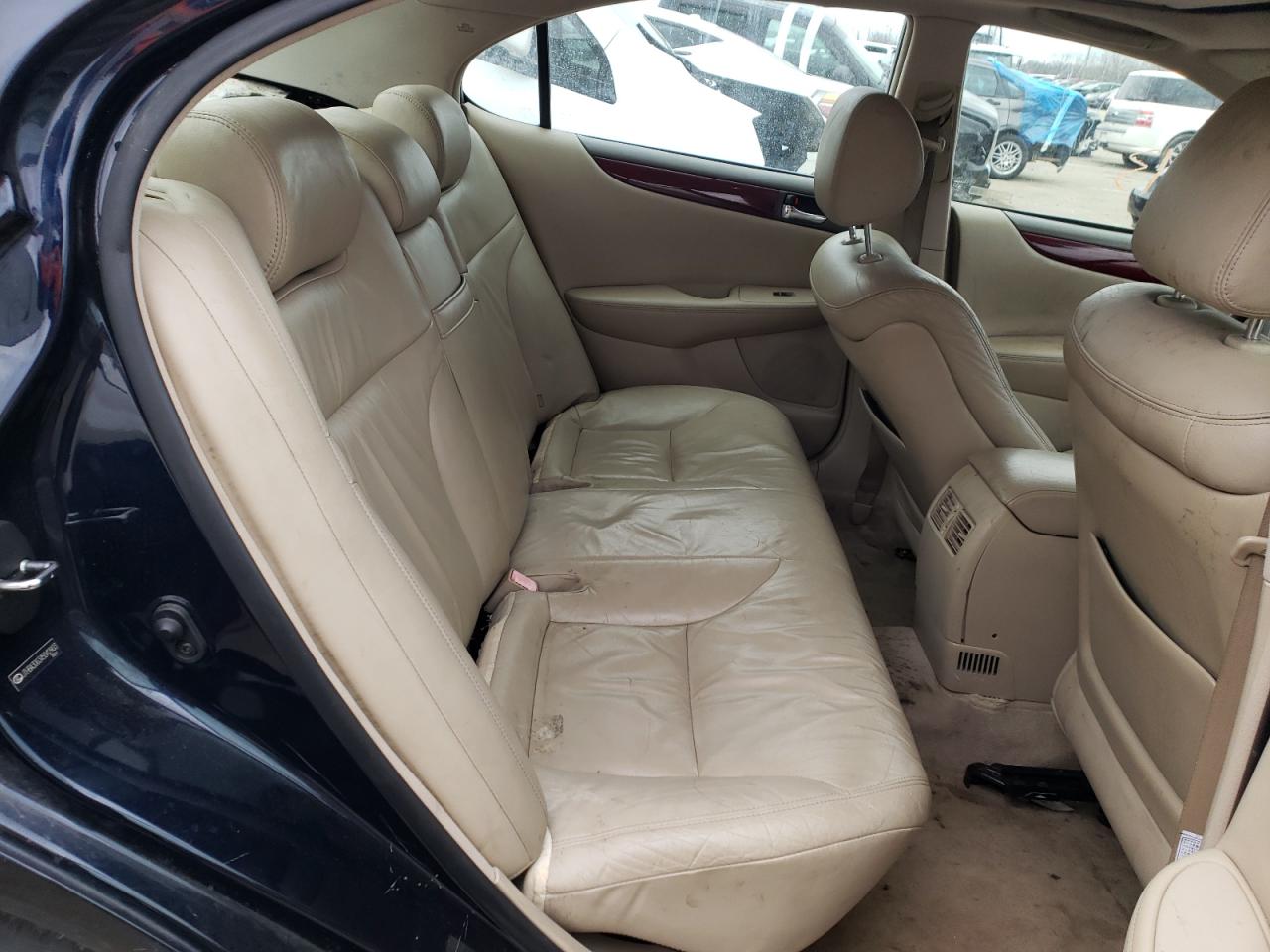 Photo 6 from auction – 2004 LEXUS ES 330 with VIN JTHBA30G345042903