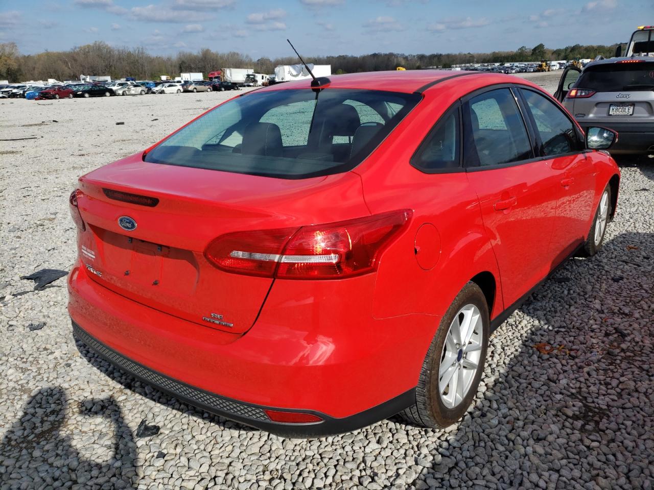 Photo 4 from auction – 2015 FORD FOCUS SE with VIN 1FADP3F2XFL321774