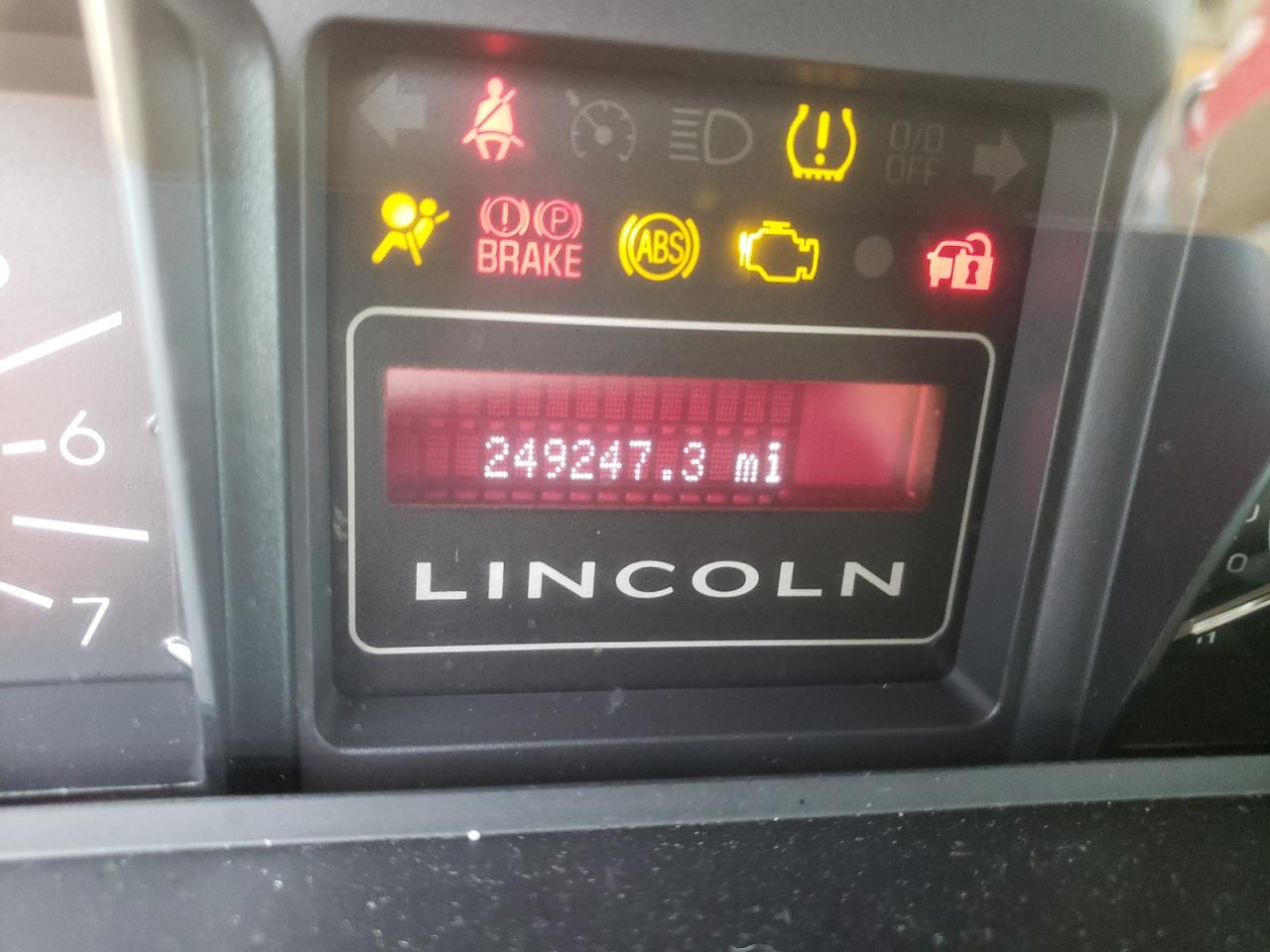 Photo 8 from auction – 2007 LINCOLN NAVIGATOR with VIN 5LMFL285X7LJ13727
