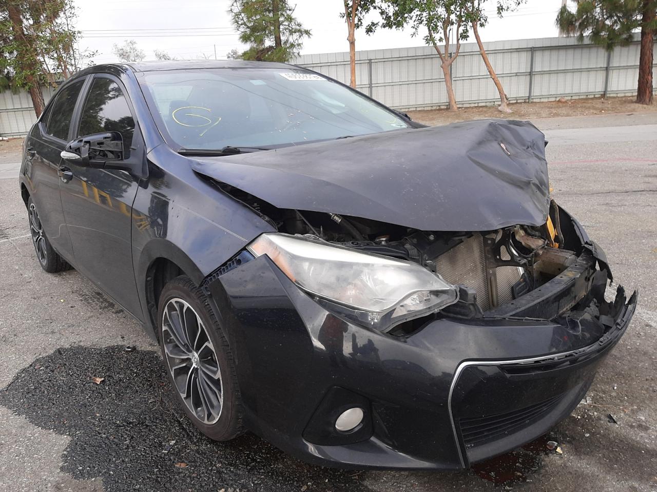 TOYOTA COROLLA L 2015 with VIN 5YFBURHE5FP197800 - Photo from auction
