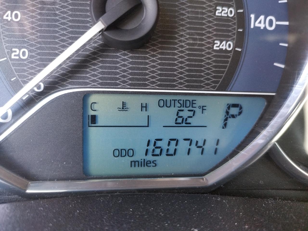 Photo 8 from auction – 2014 TOYOTA COROLLA L with VIN 5YFBURHE8EP147472