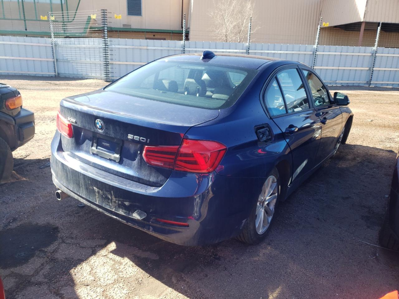 Photo 4 from auction – 2017 BMW 320 XI with VIN WBA8A3C31HA067037