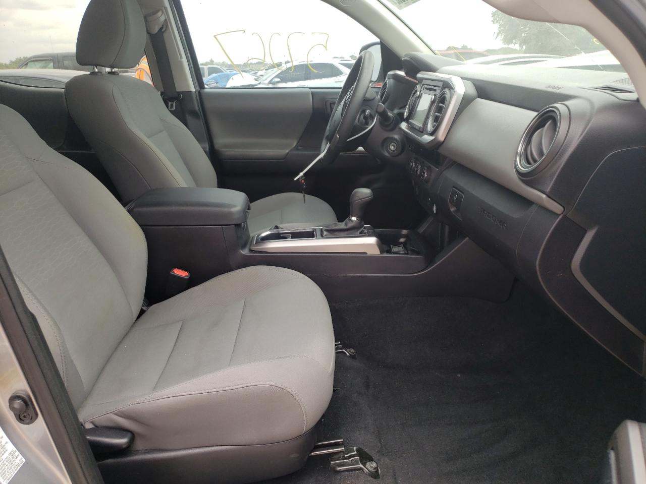 Photo 5 from auction – 2017 TOYOTA TACOMA DOU with VIN 3TMAZ5CN5HM039416