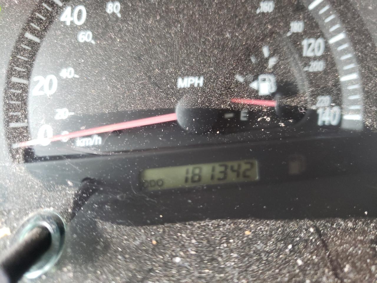 Photo 8 from auction – 2003 TOYOTA CAMRY LE with VIN 4T1BE32K13U726212