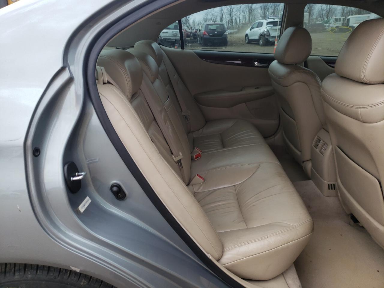 Photo 6 from auction – 2002 LEXUS ES 300 with VIN JTHBF30G420082340