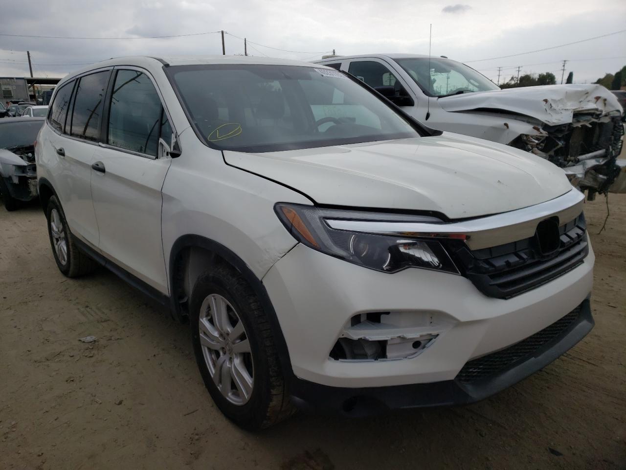 Photo 1 from auction – 2017 HONDA PILOT LX with VIN 5FNYF5H14HB044639