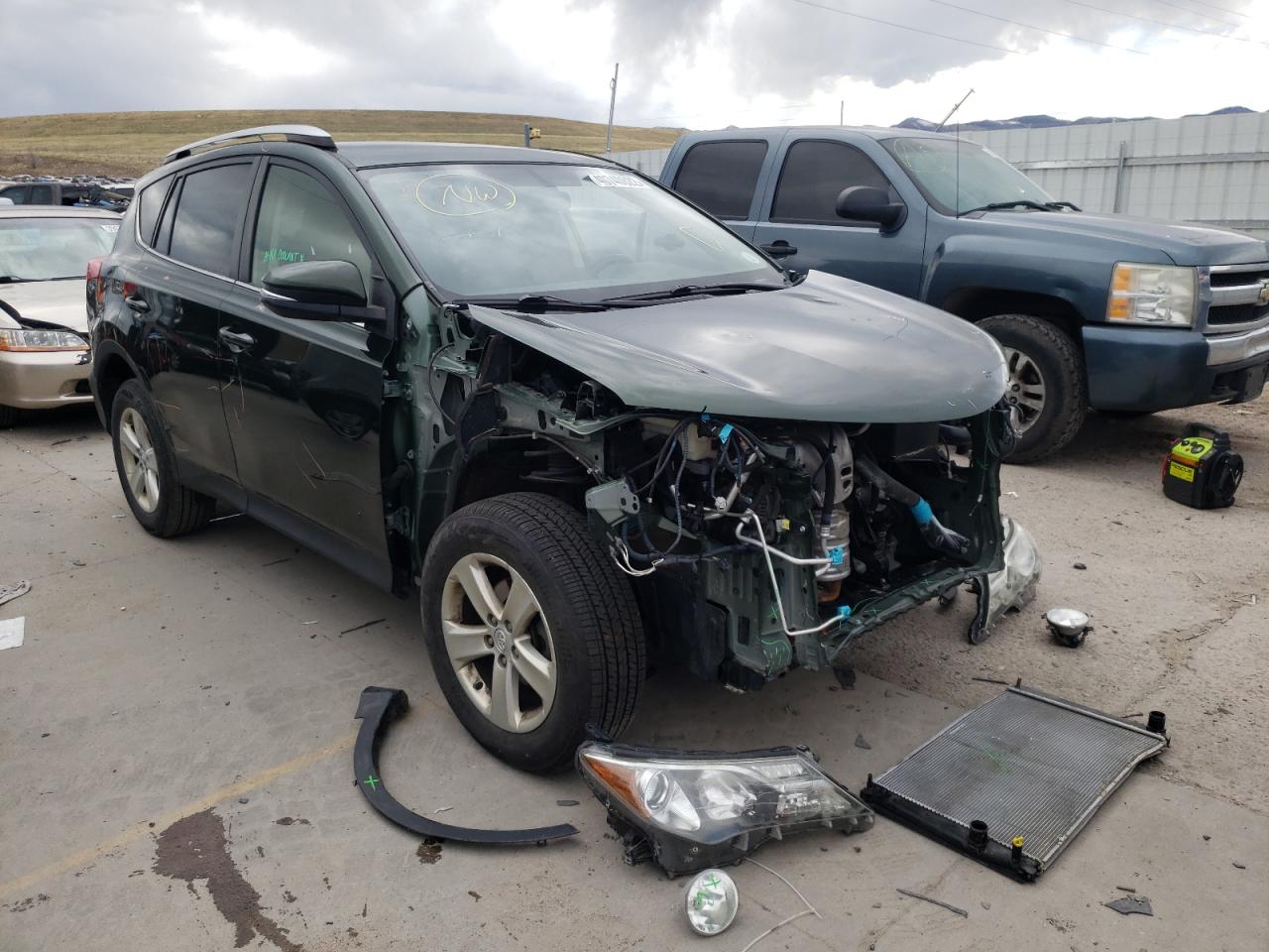 TOYOTA RAV4 XLE 2013 with VIN JTMRFREV7D5001914 - Photo from auction