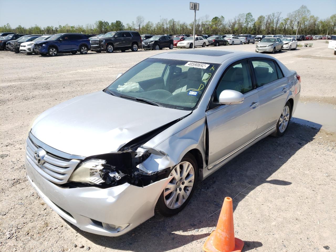 Photo 2 from auction – 2011 TOYOTA AVALON BAS with VIN 4T1BK3DB5BU392190