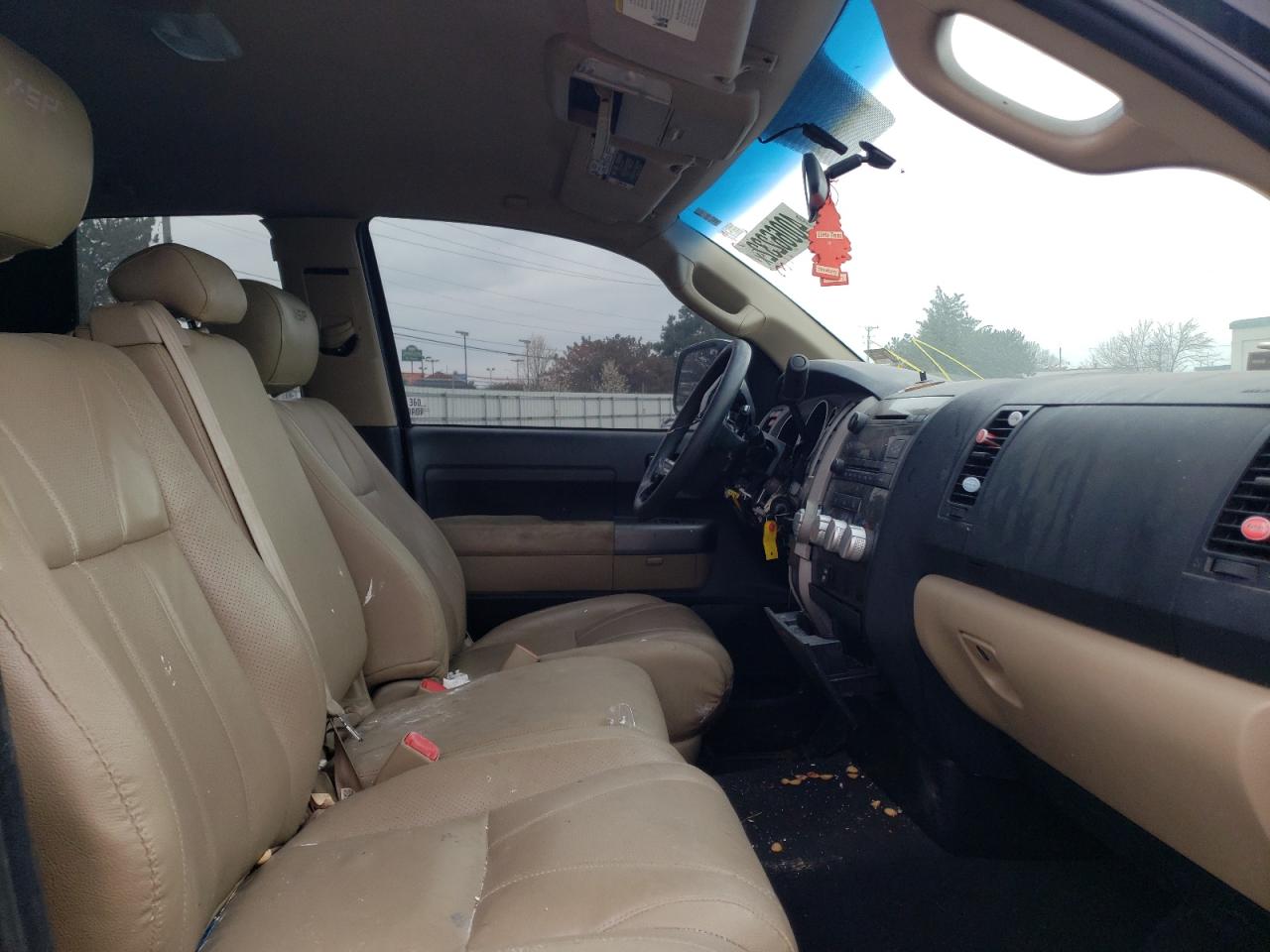 Photo 5 from auction – 2012 TOYOTA TUNDRA DOU with VIN 5TFRM5F16CX046050