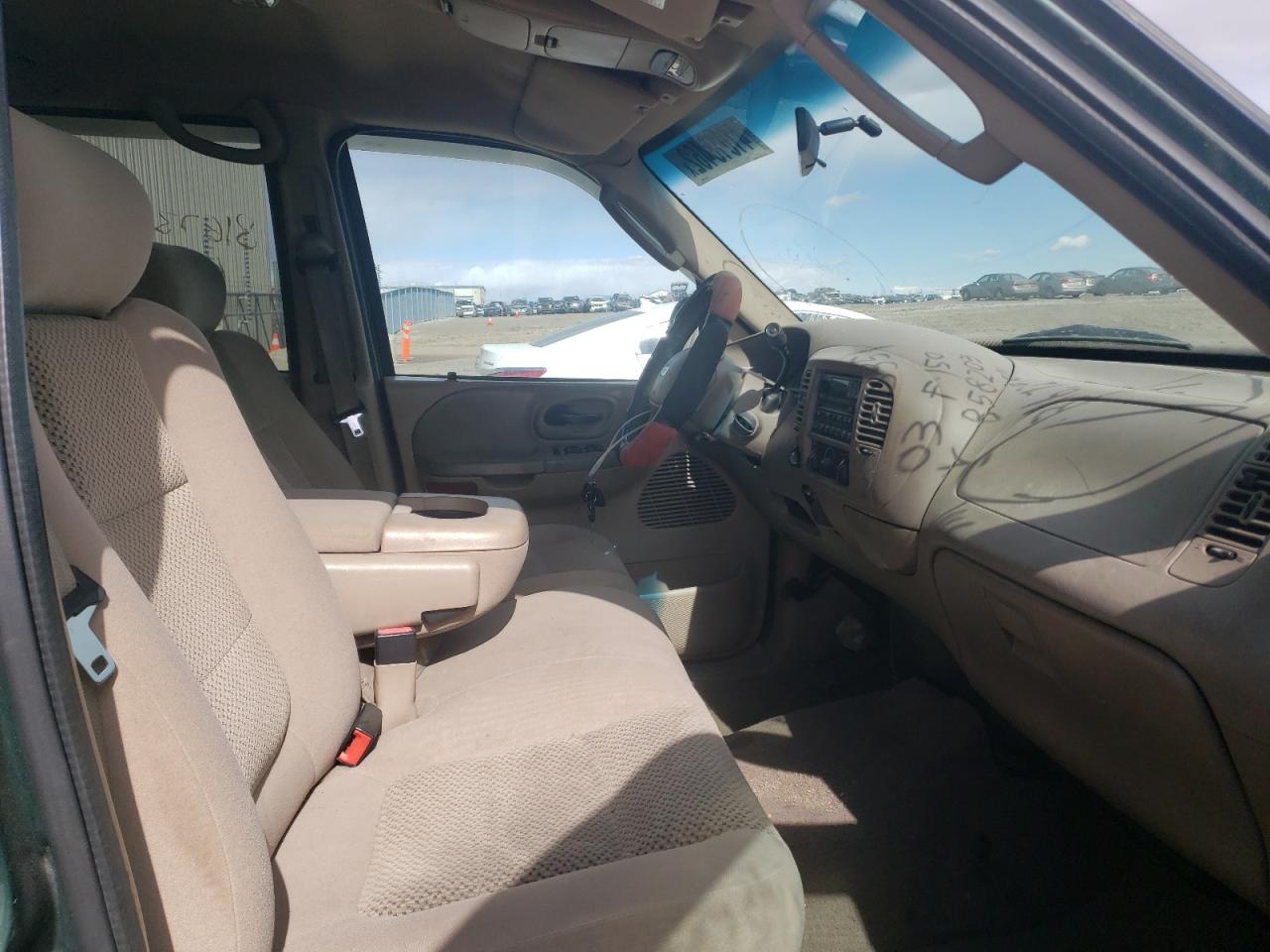 Photo 5 from auction – 2003 FORD F150 SUPER with VIN 1FTRW08L53KB58203
