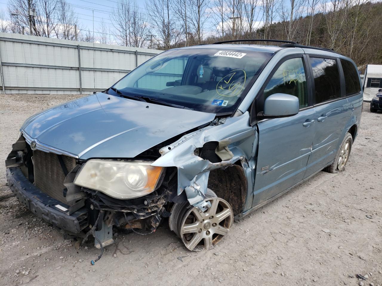 Photo 2 from auction – 2008 CHRYSLER TOWN & COU with VIN 2A8HR54P08R774854
