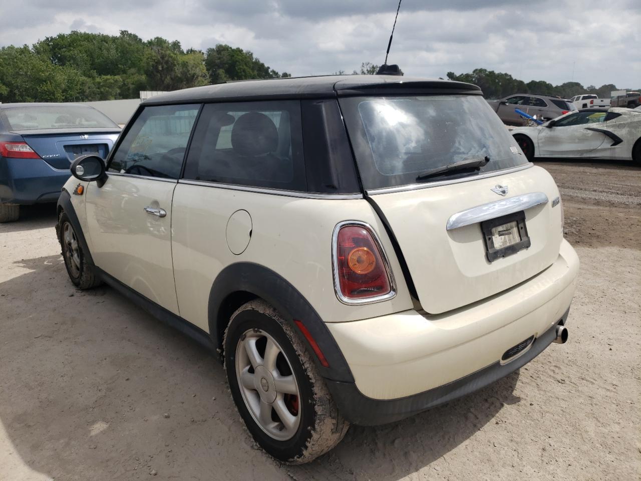 Photo 3 from auction – 2009 MINI COOPER with VIN WMWMF33579TW75233