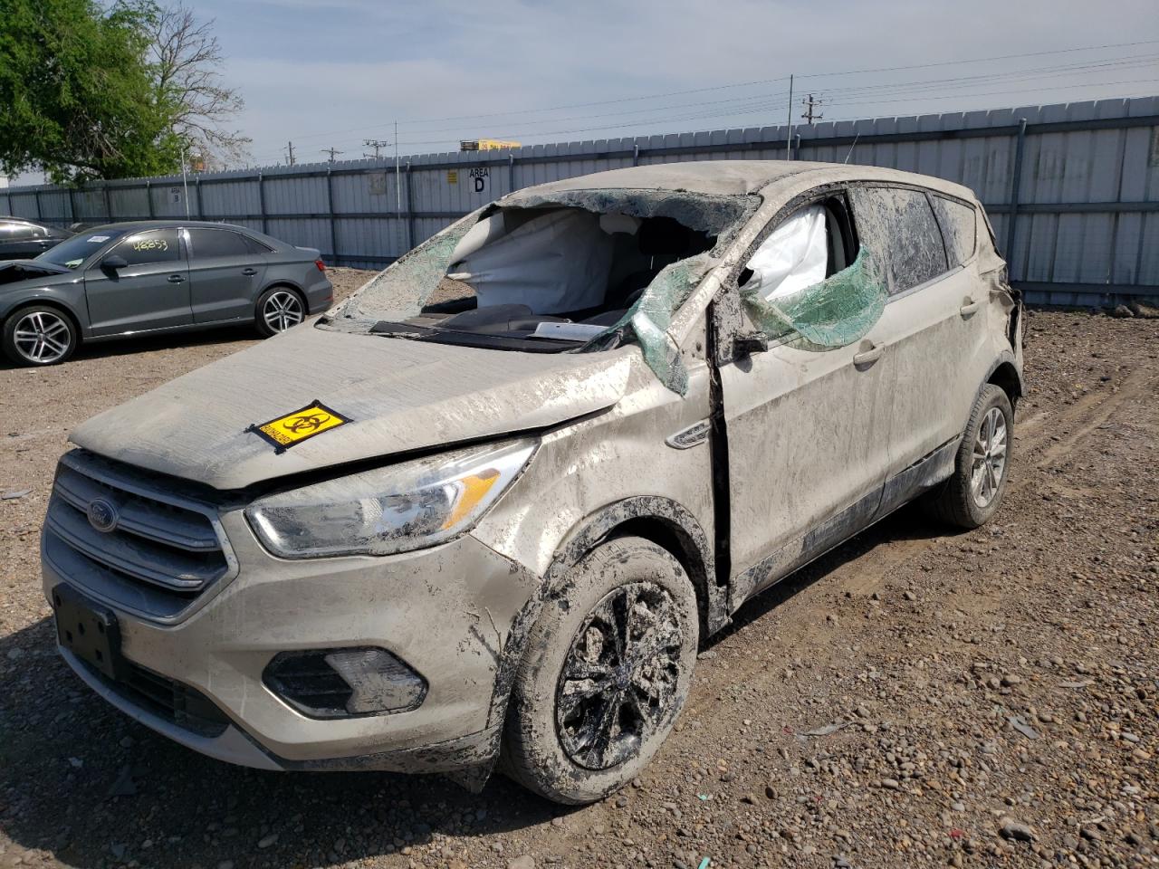 Photo 2 from auction – 2017 FORD ESCAPE SE with VIN 1FMCU0GD9HUD10397