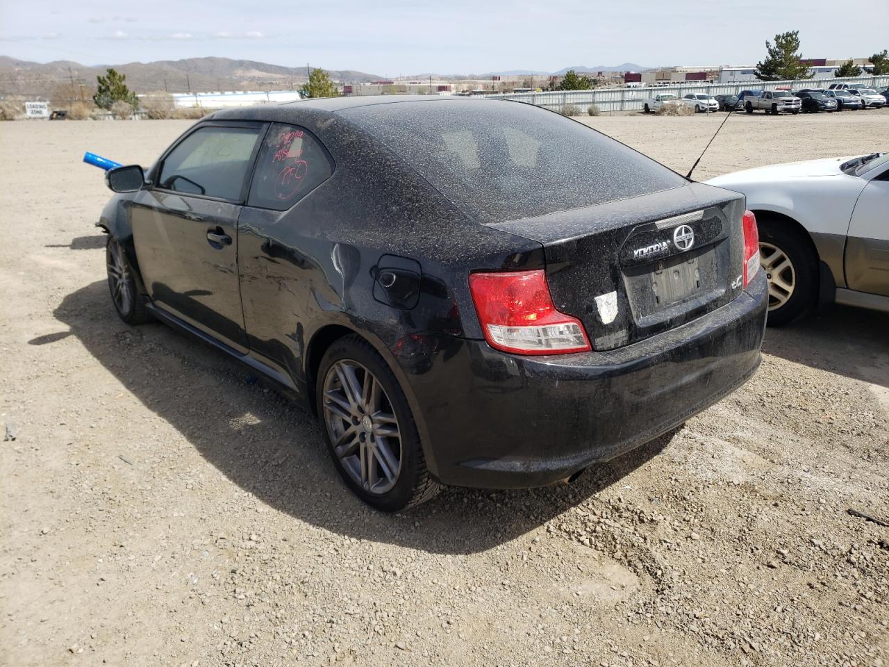 Photo 3 from auction – 2011 TOYOTA SCION TC with VIN JTKJF5C71B3016579