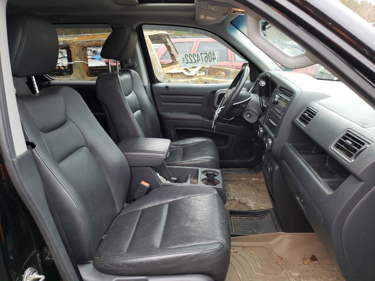 Photo 5 from auction – 2010 HONDA RIDGELINE with VIN 5FPYK1F58AB006452