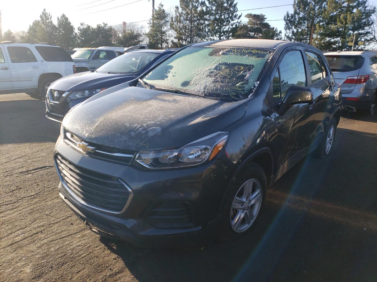 Photo 2 from auction – 2019 CHEVROLET TRAX LS with VIN 3GNCJKSB3KL374409