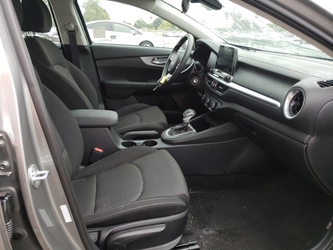 Photo 5 from auction – 2022 KIA FORTE FE with VIN 3KPF24ADXNE457197