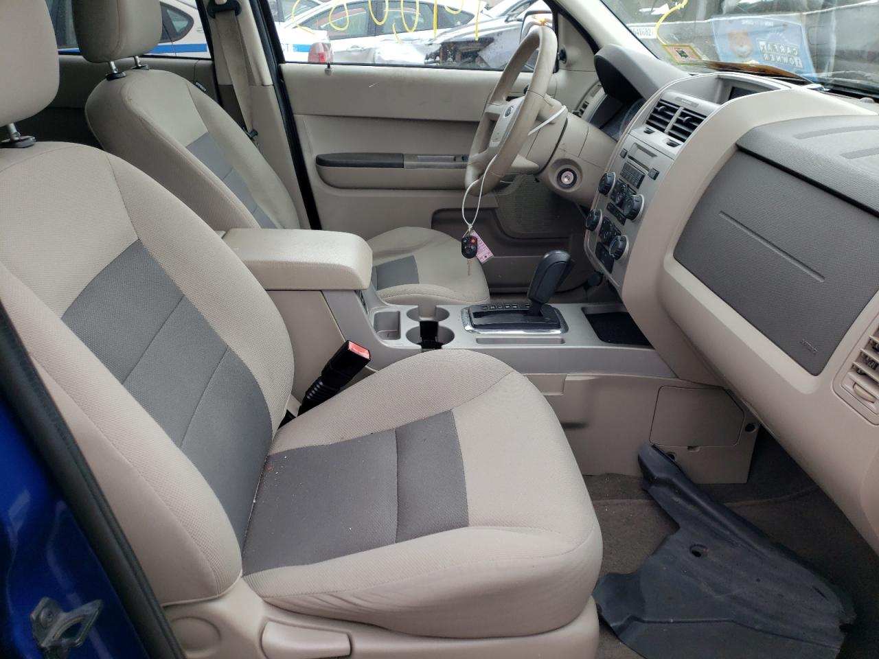 Photo 5 from auction – 2008 FORD ESCAPE XLT with VIN 1FMCU93198KC69572