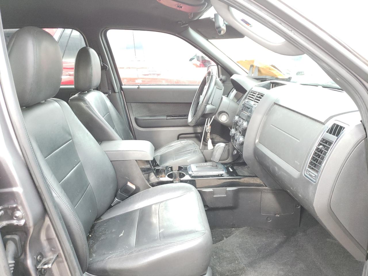 Photo 5 from auction – 2010 FORD ESCAPE LIM with VIN 1FMCU0EG2AKC05408