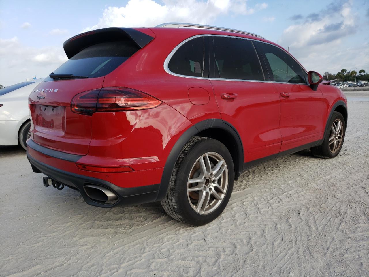 Photo 4 from auction – 2016 PORSCHE CAYENNE with VIN WP1AA2A25GLA06607
