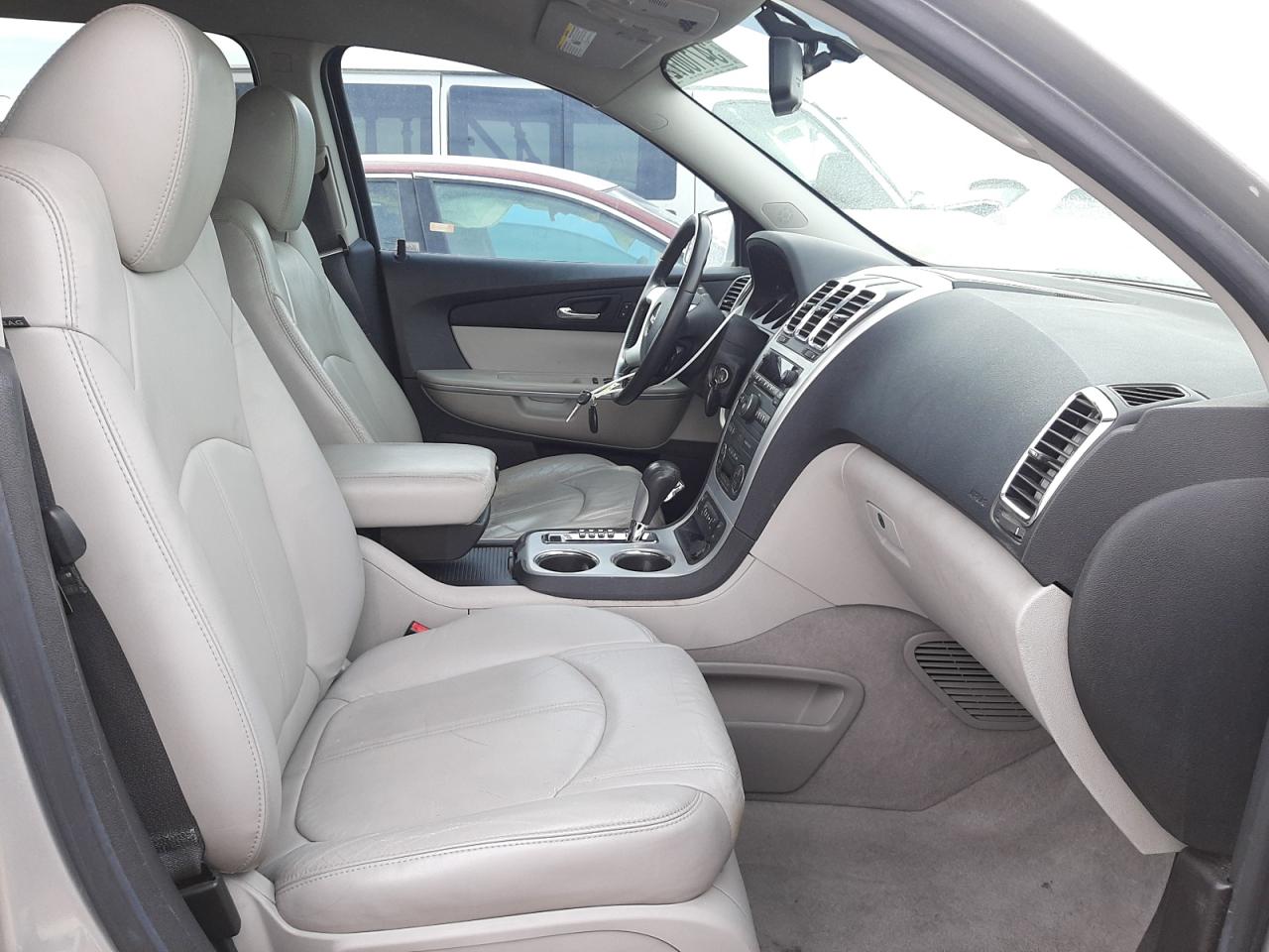 Photo 5 from auction – 2011 GMC ACADIA SLT with VIN 1GKKRRED5BJ123440