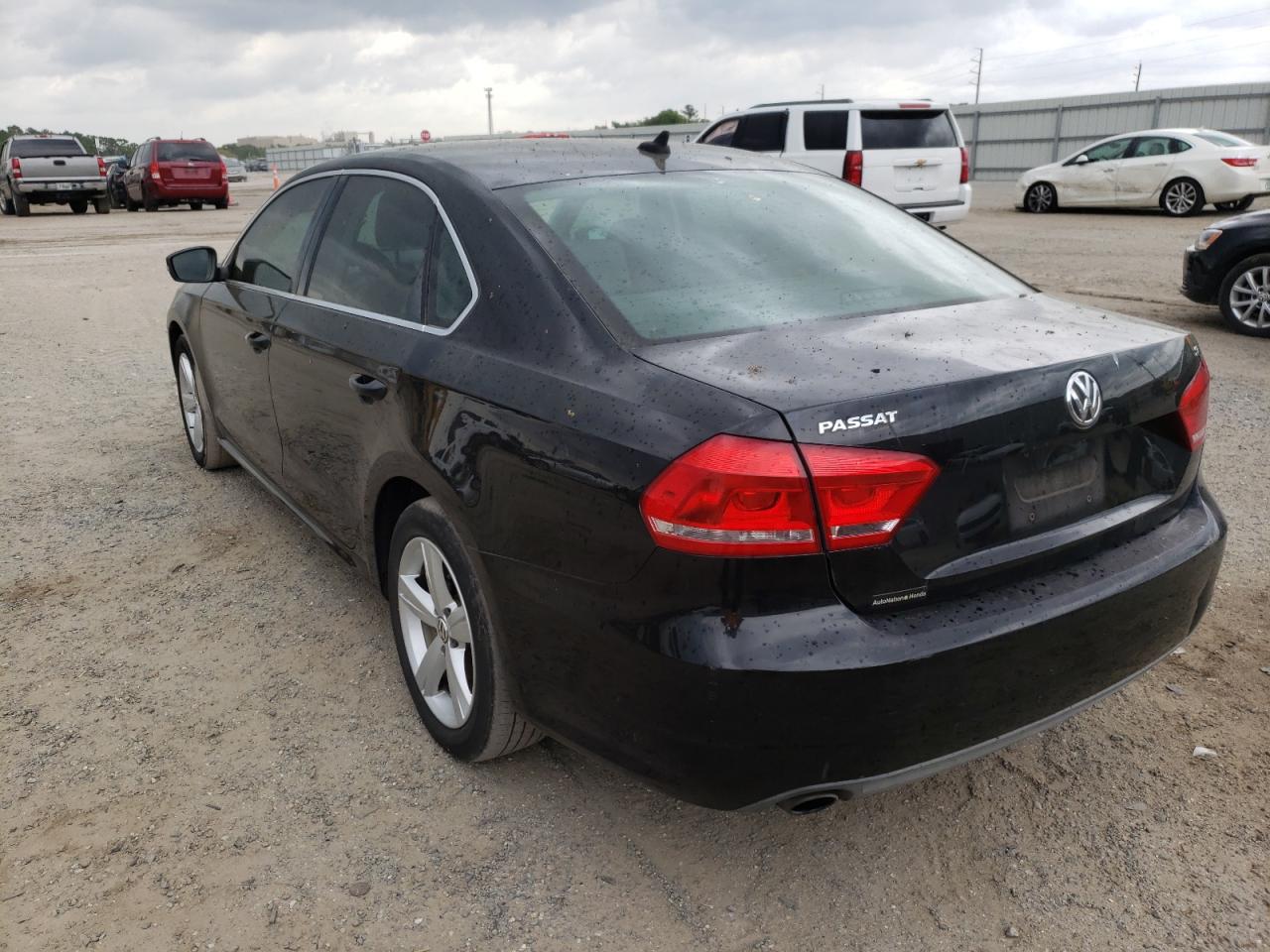 Photo 3 from auction – 2012 VOLKSWAGEN PASSAT SE with VIN 1VWBH7A36CC076003