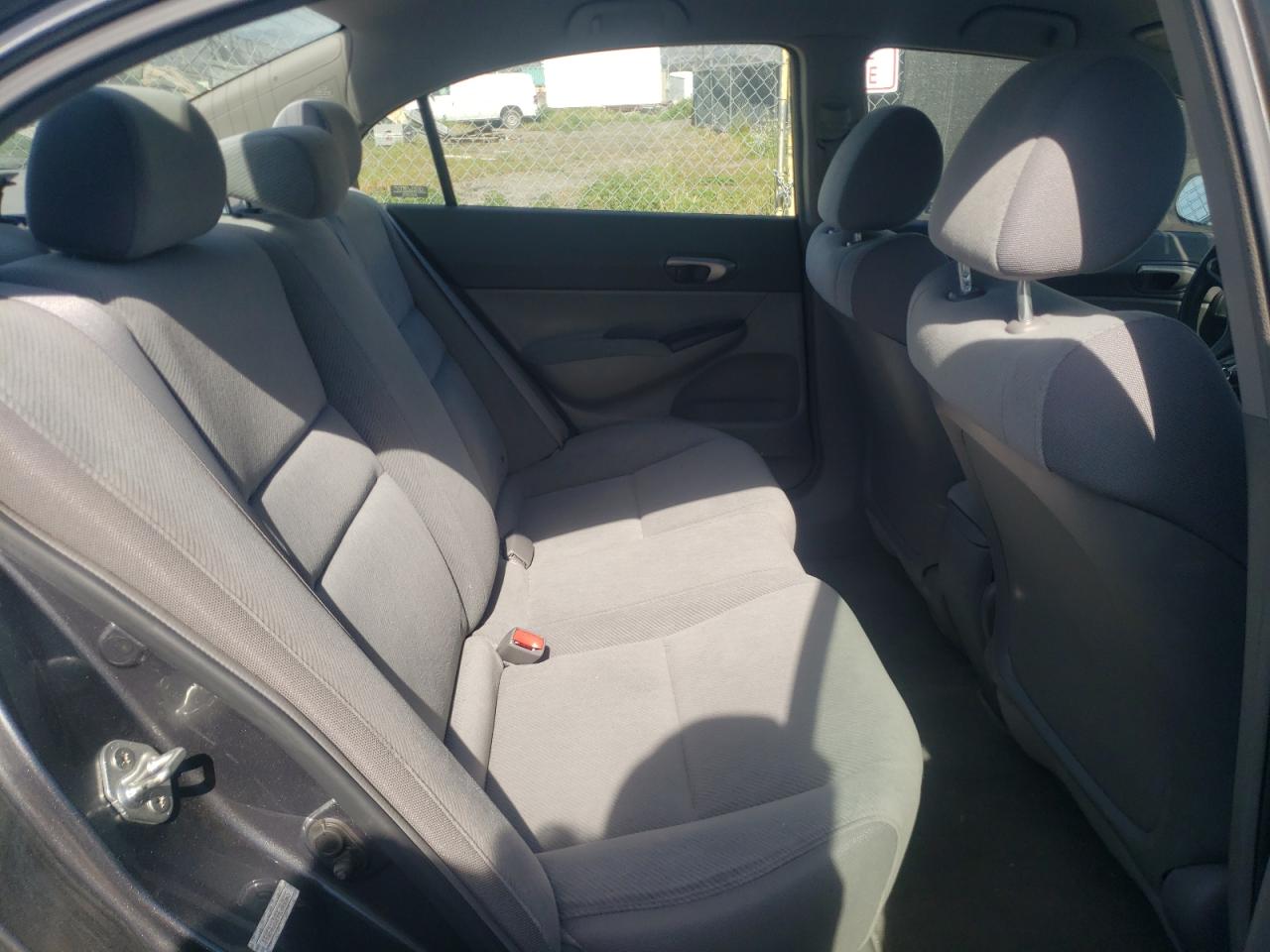Photo 6 from auction – 2009 HONDA CIVIC LX with VIN 19XFA16599E040565