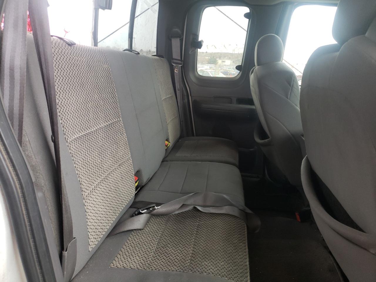 Photo 6 from auction – 2002 FORD F150 with VIN 2FTPX18L82CA97460