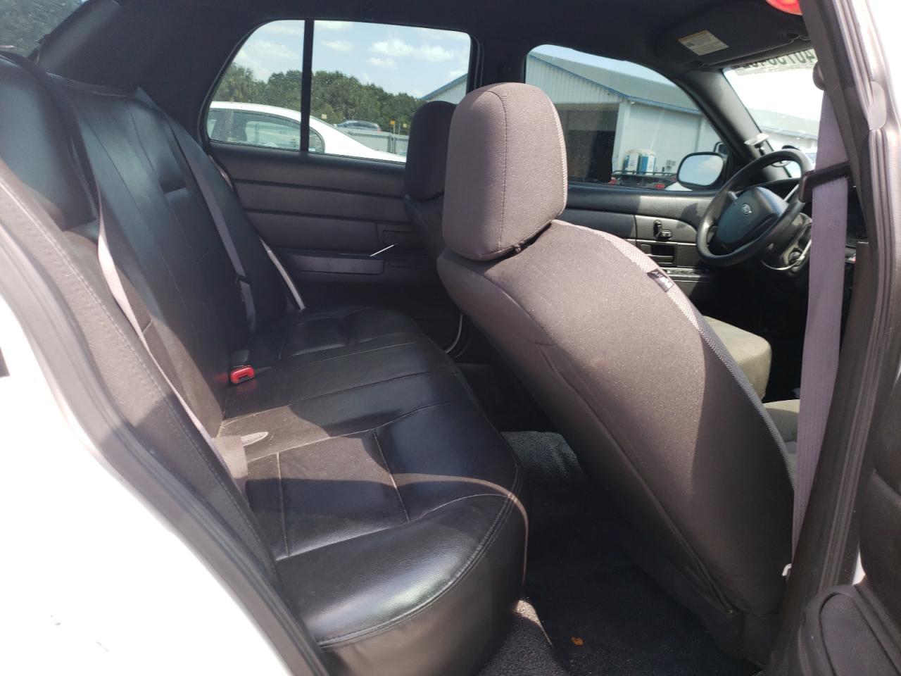 Photo 6 from auction – 2009 FORD CROWN VICT with VIN 2FAHP71V39X133745