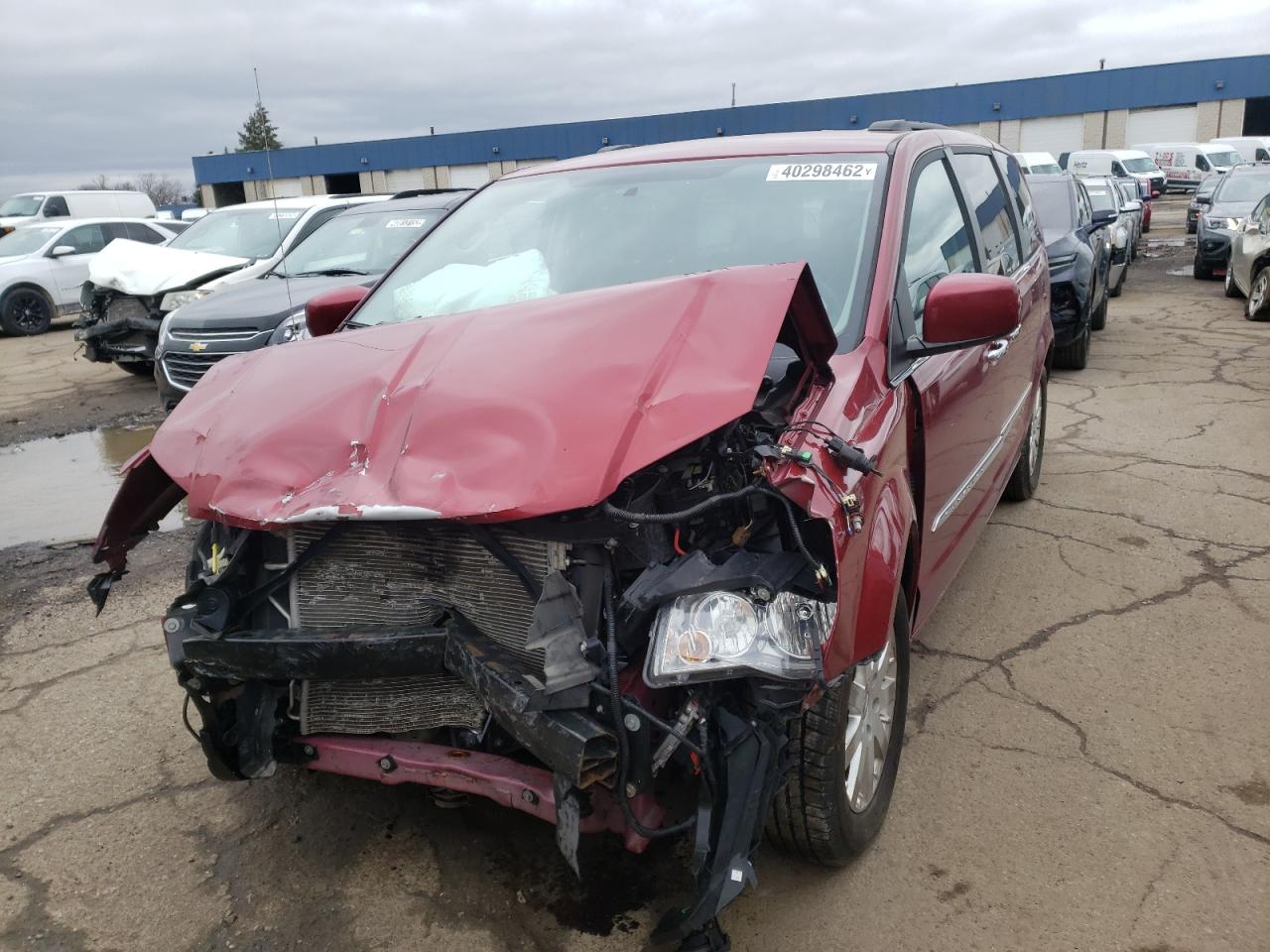Photo 2 from auction – 2015 CHRYSLER TOWN & COU with VIN 2C4RC1BG1FR620305
