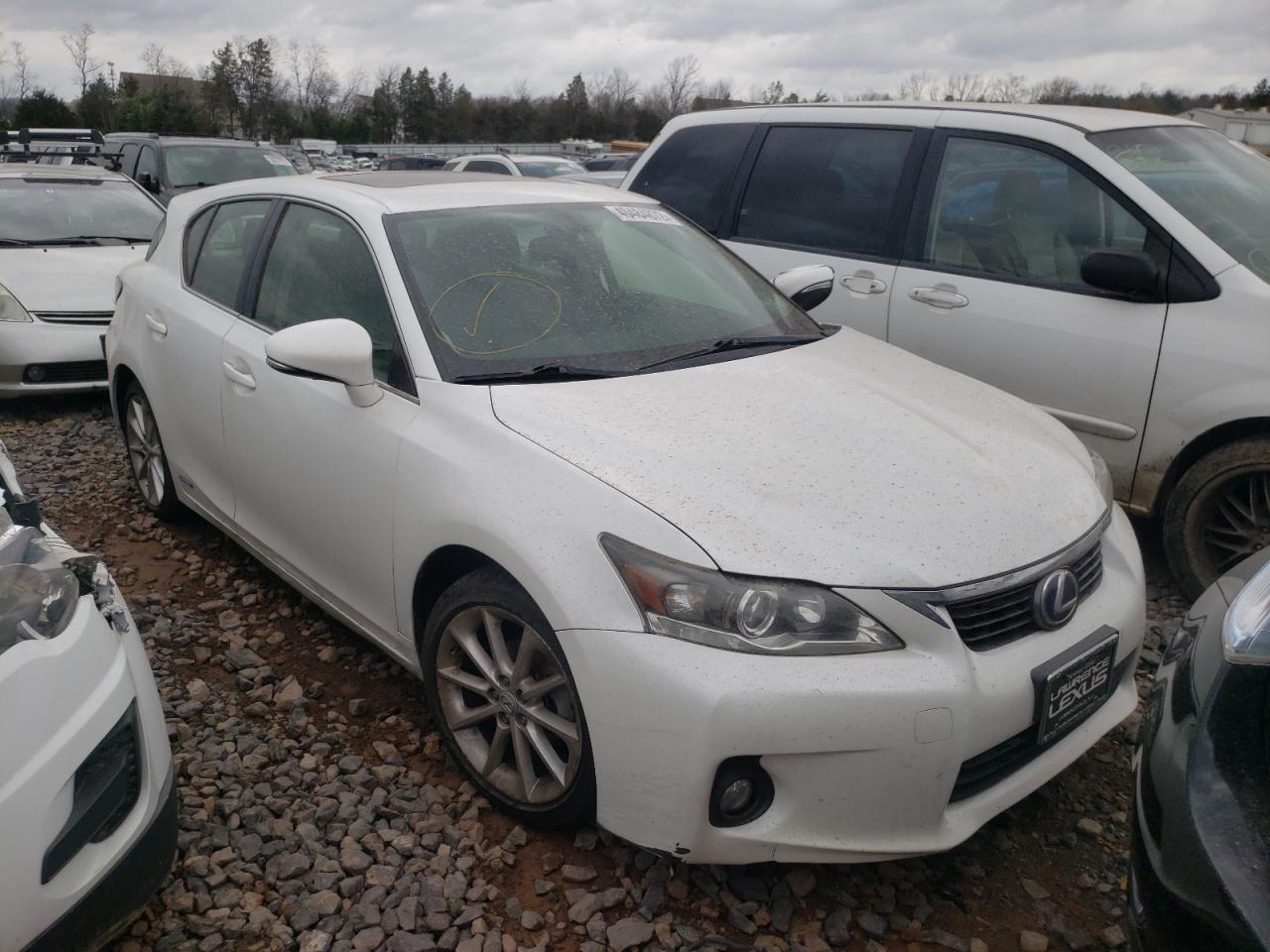 LEXUS CT 200 2011 with VIN JTHKD5BH0B2039867 - Photo from auction